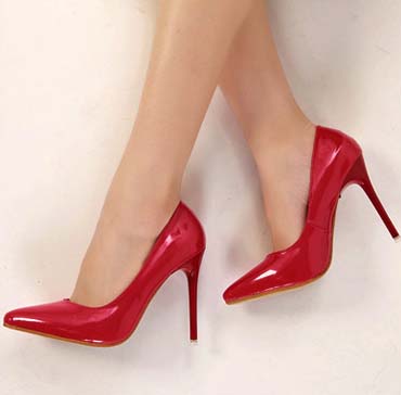 red pointy shoes