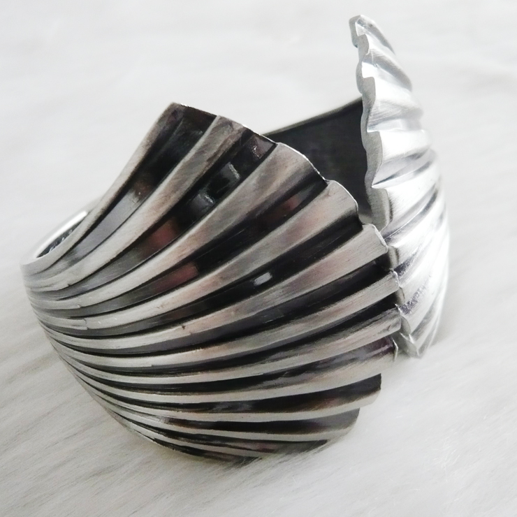 Shells bracelet J7179